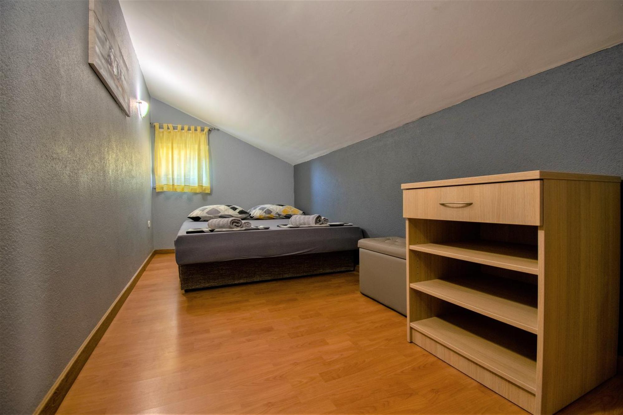 Apartments Hudovernik Baska Voda Exterior photo