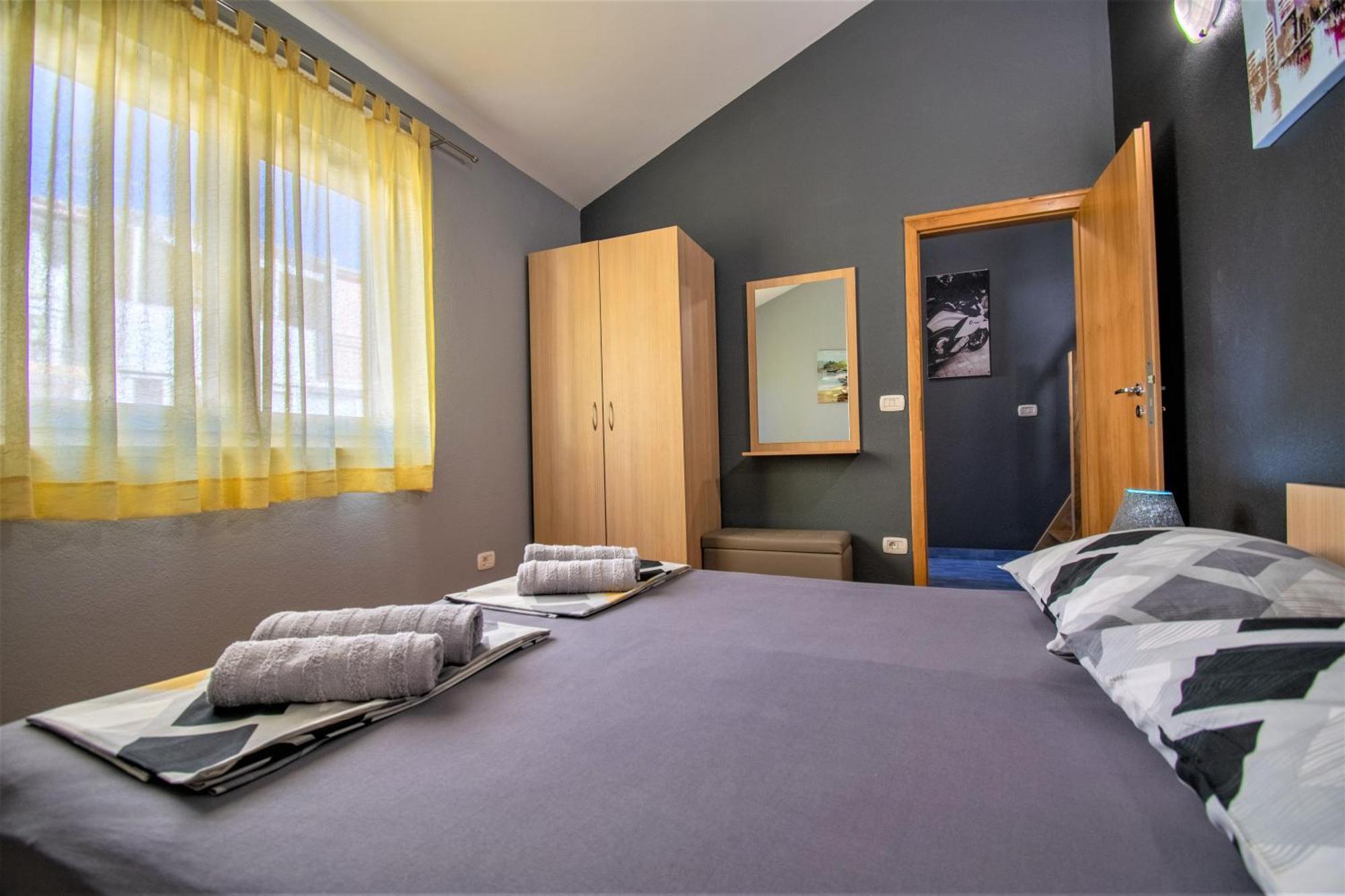 Apartments Hudovernik Baska Voda Exterior photo